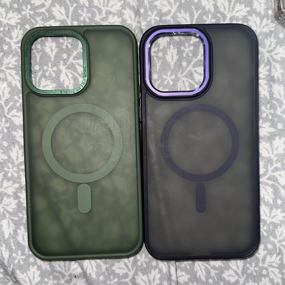 iPhone 14 Pro Max accessories - Picture 5 of 9